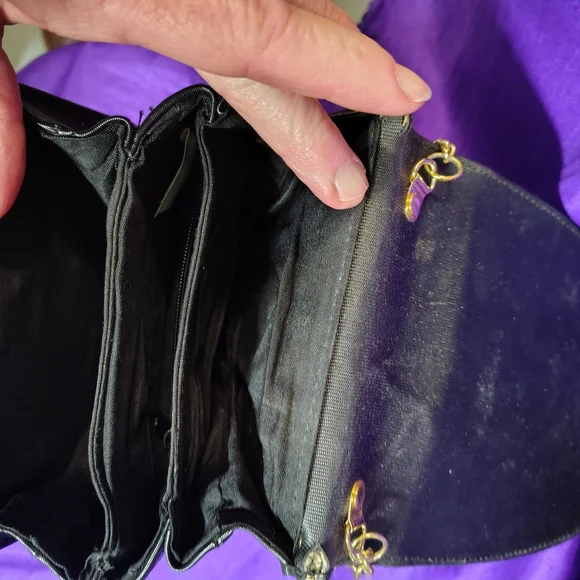 Elegant Black Bag with Gold Tiger Accent - Picture 3 of 4